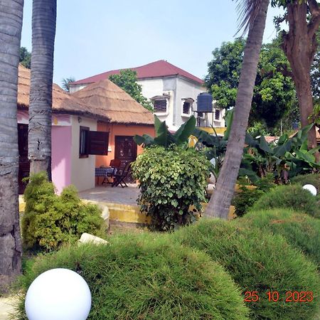 Easy Time Lodge Kololi Exterior photo
