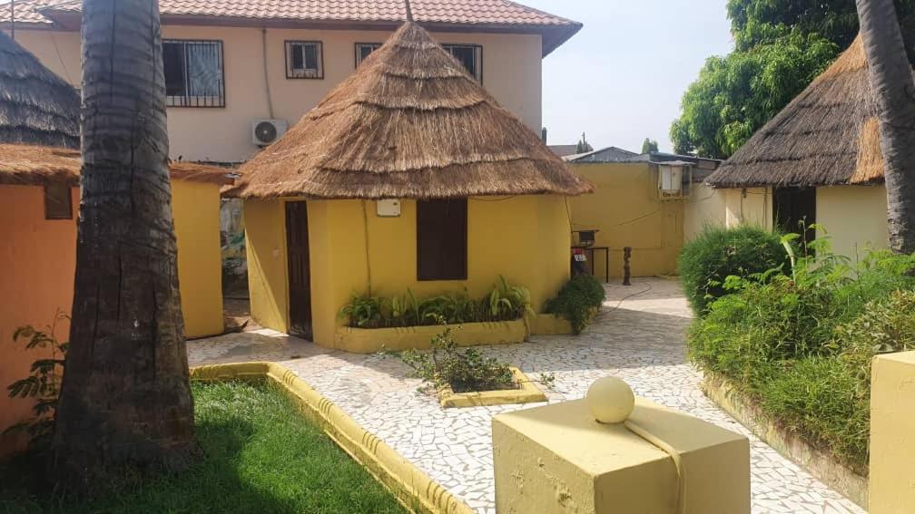 Easy Time Lodge Kololi Exterior photo