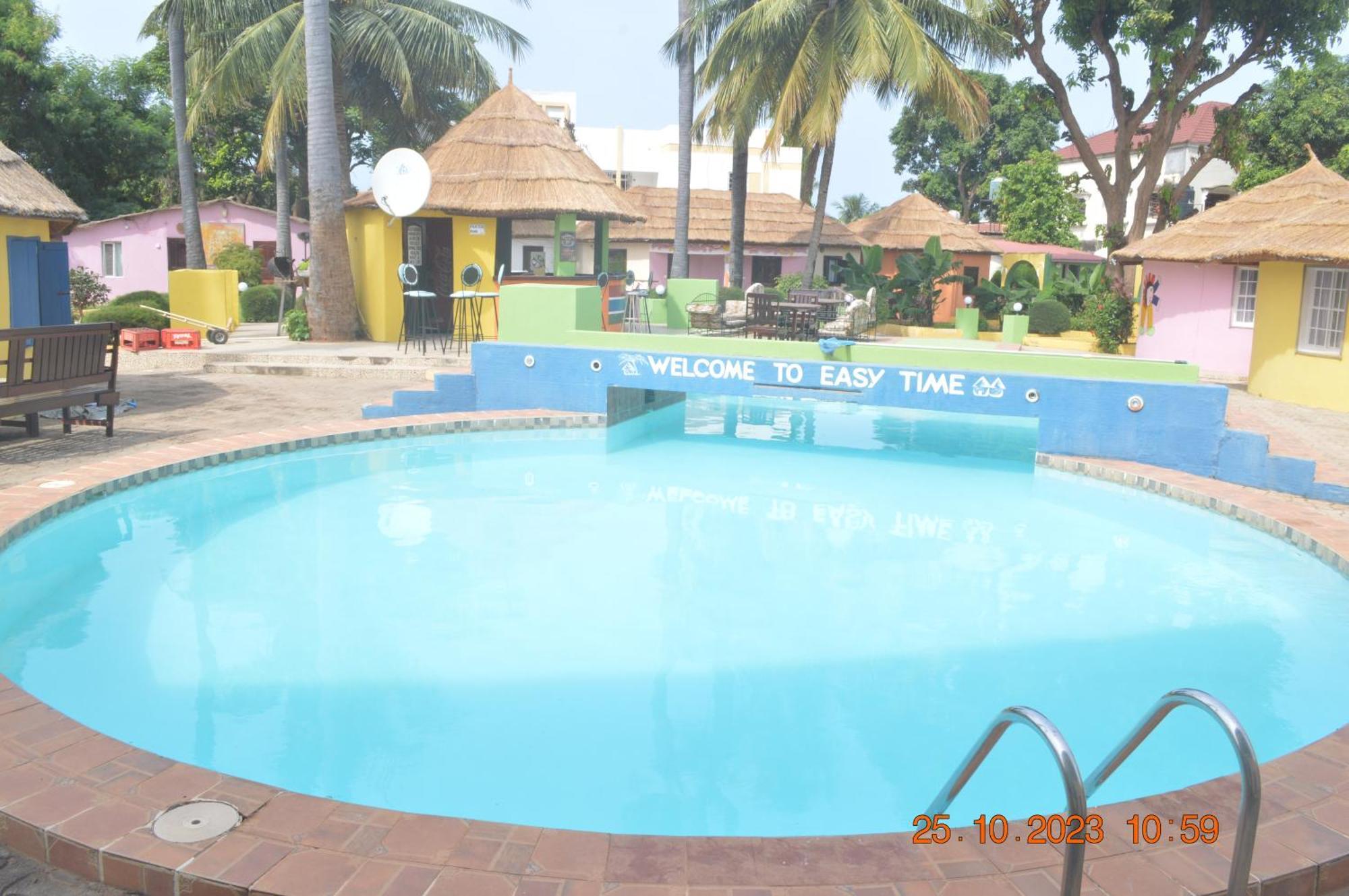 Easy Time Lodge Kololi Exterior photo